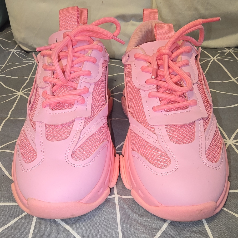 Steve Madden sneakers